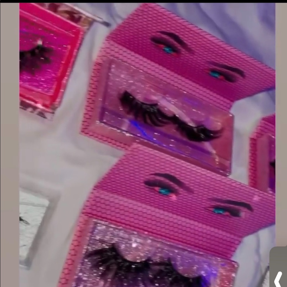 eye lashes